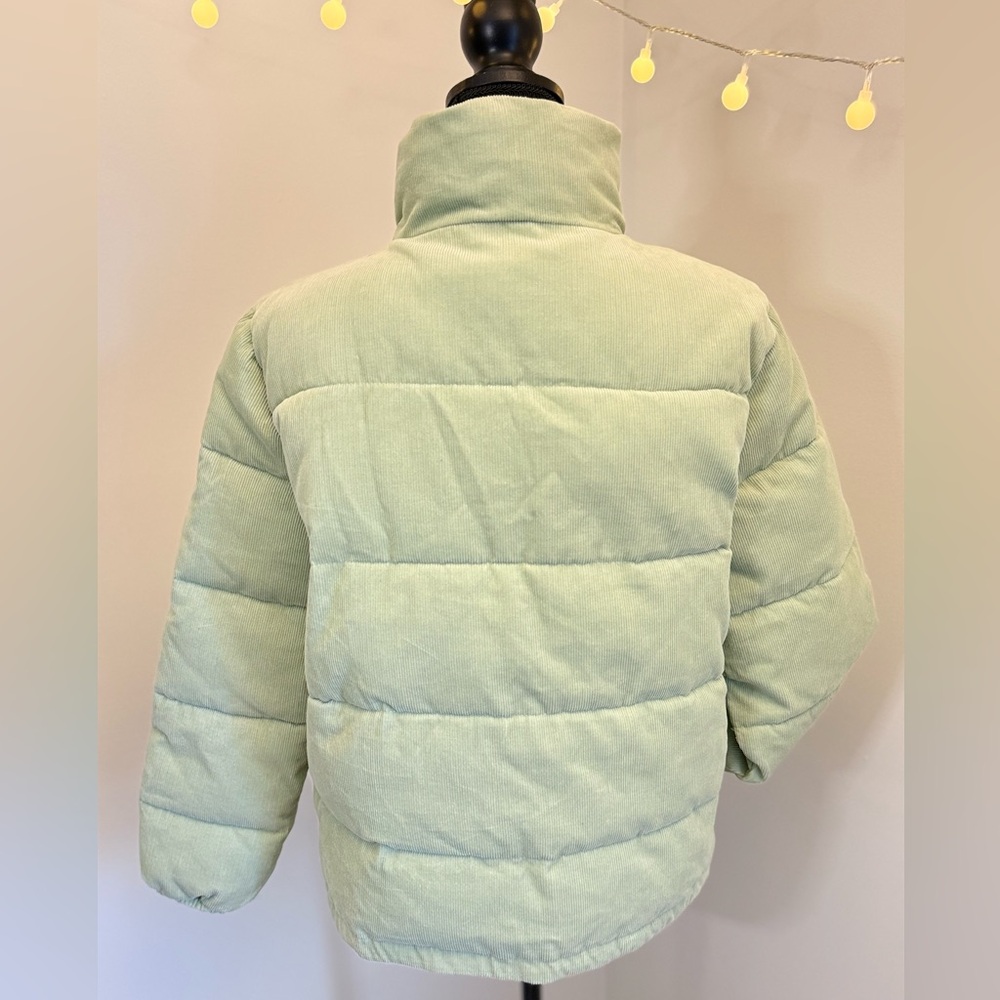 🌾‎ Levi's Zoe Corduroy Puffer Jacket in Light Green - Picture 5 of 10